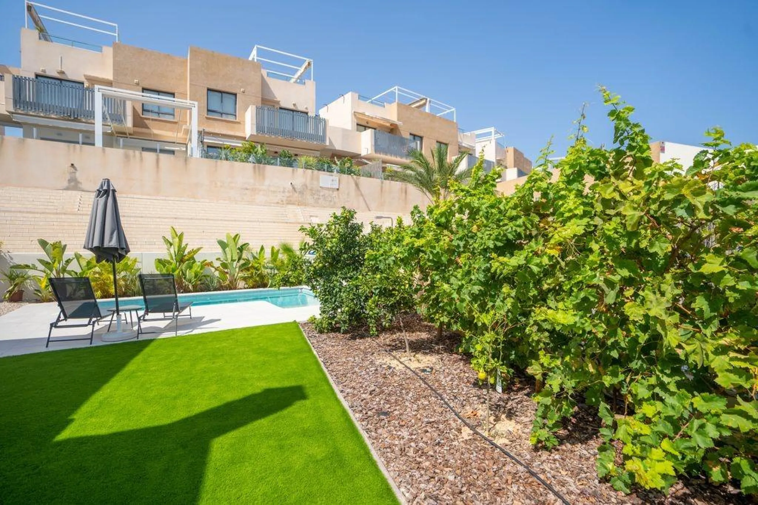 Villa Reformada en La Zenia, Orihuela Costa - Oportunidad Única