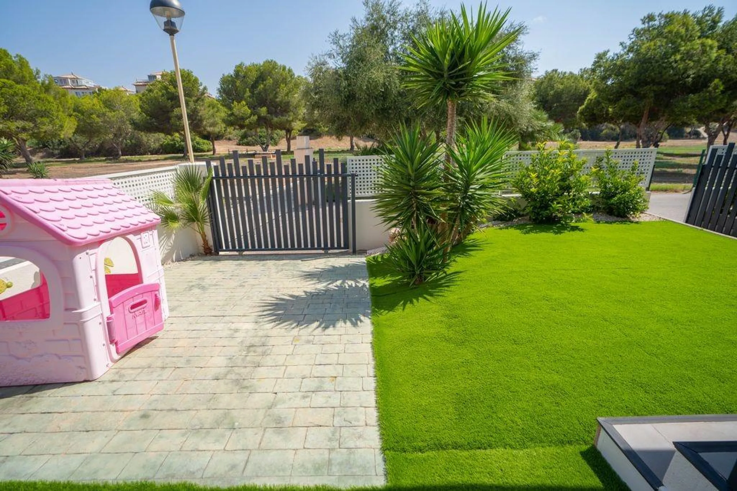 Villa Reformada en La Zenia, Orihuela Costa - Oportunidad Única