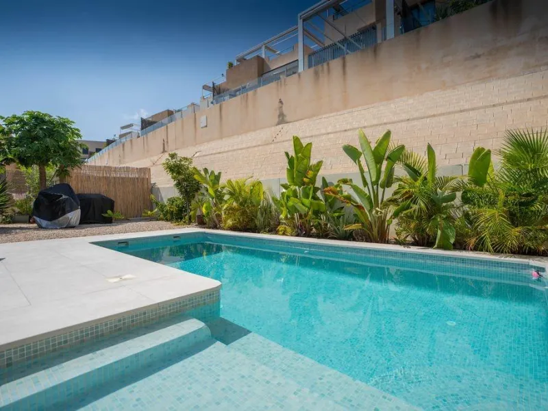 Villa Reformada en La Zenia, Orihuela Costa - Oportunidad Única