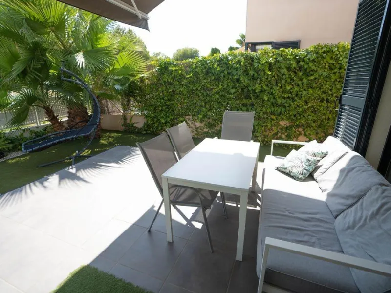 Villa Reformada en La Zenia, Orihuela Costa - Oportunidad Única