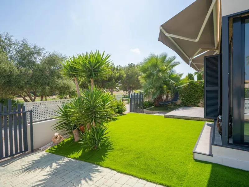 Villa Reformada en La Zenia, Orihuela Costa - Oportunidad Única