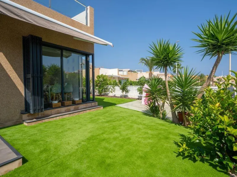 Villa Reformada en La Zenia, Orihuela Costa - Oportunidad Única