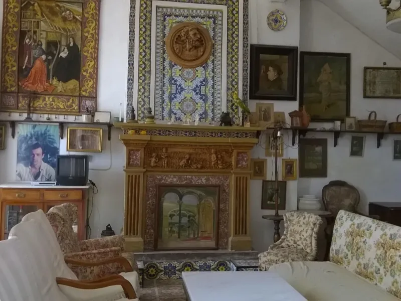 Traditional spanish rustic finca with extensive land & mountain views