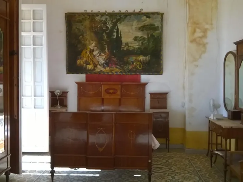 Traditional spanish rustic finca with extensive land & mountain views