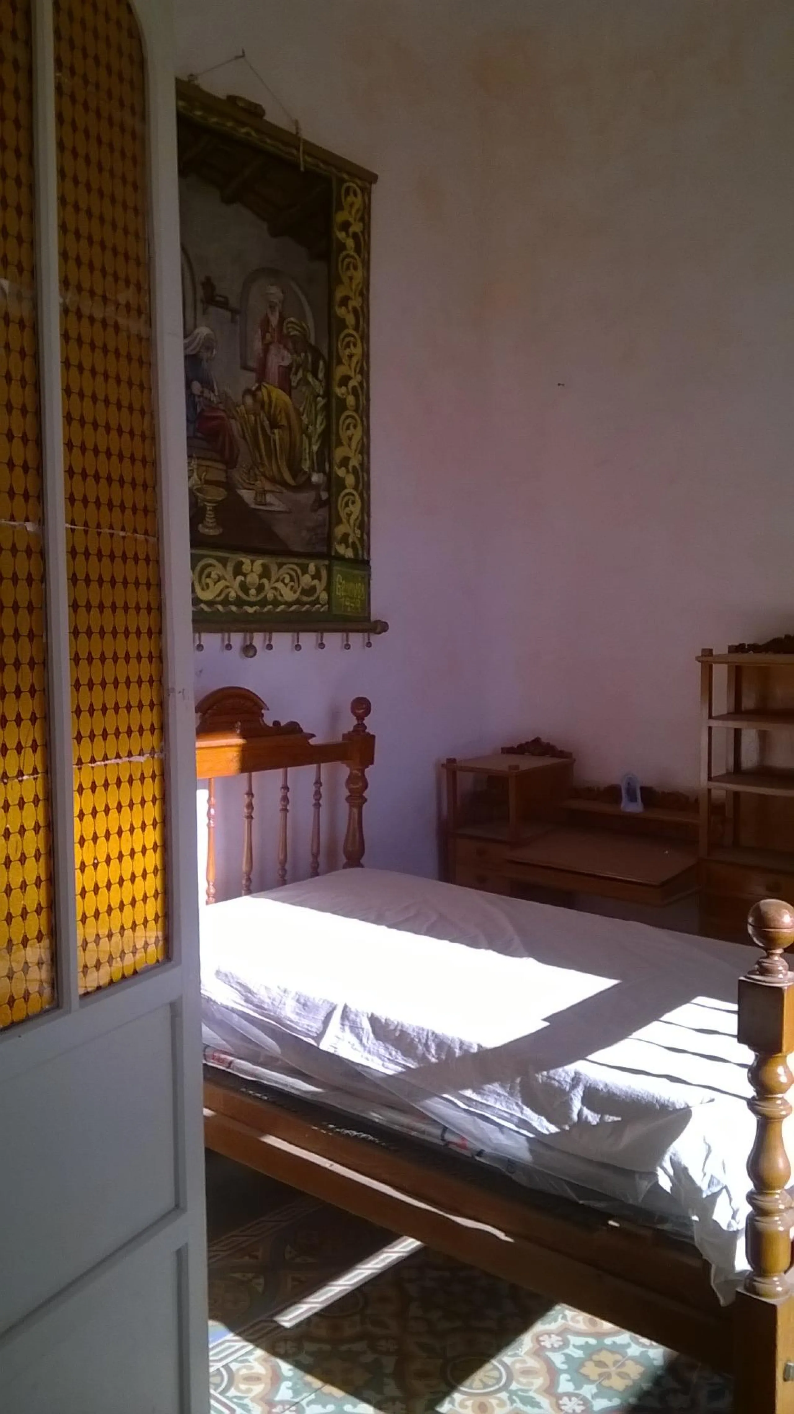 Traditional spanish rustic finca with extensive land & mountain views