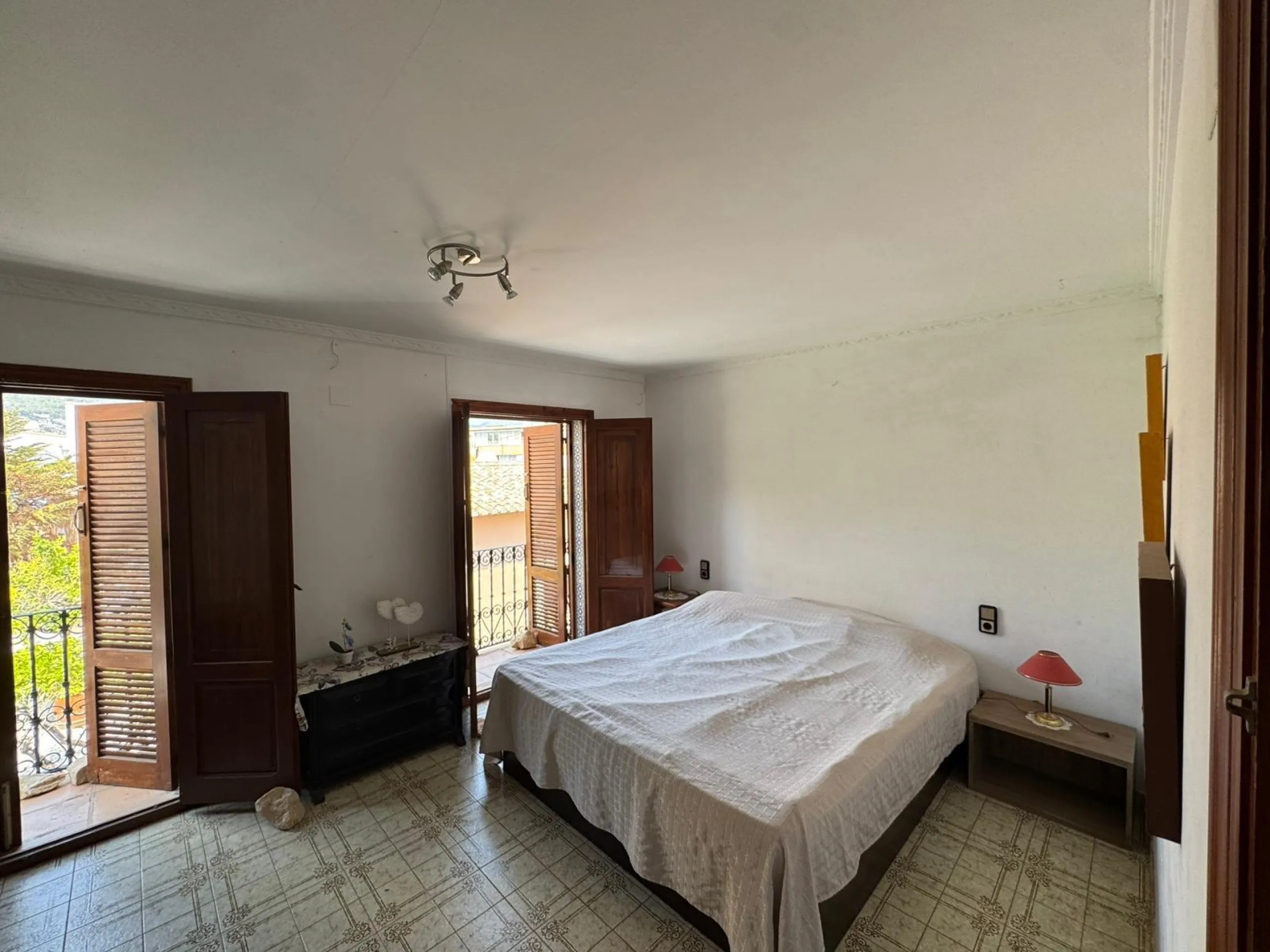 Magnificent Historic House in the Heart of Calpe — Ideal Investment and Home with Soul
