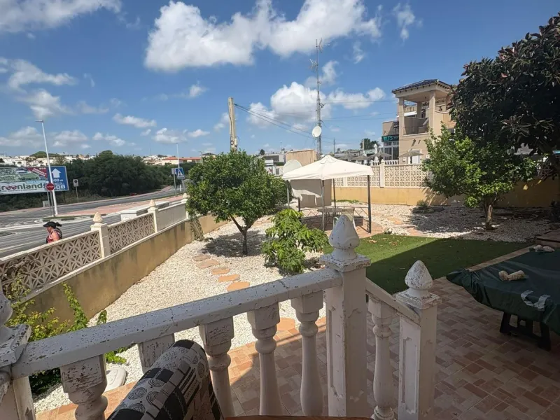 Charming Bungalow in Villamartin Golf Course, San Miguel de Salinas