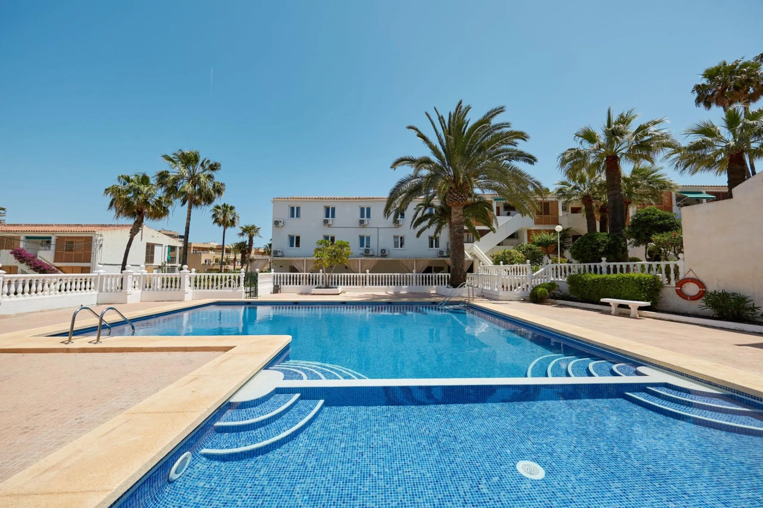 Magnífico Hotel Reformado en Cabo Huertas: IDEAL PARA INVERSORES