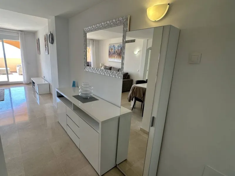 Atemberaubende 2-Zimmer-Wohnung mit Meerblick, privatem Tiefgaragenstellplatz und Abstellraum – Bellavista Hills 2, Calahonda – 349.000 €