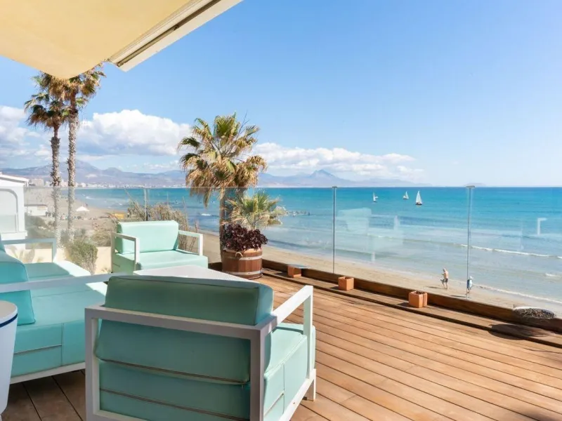 Beachfront Villa with Direct Cove Access in Cabo de las Huertas, Alicante