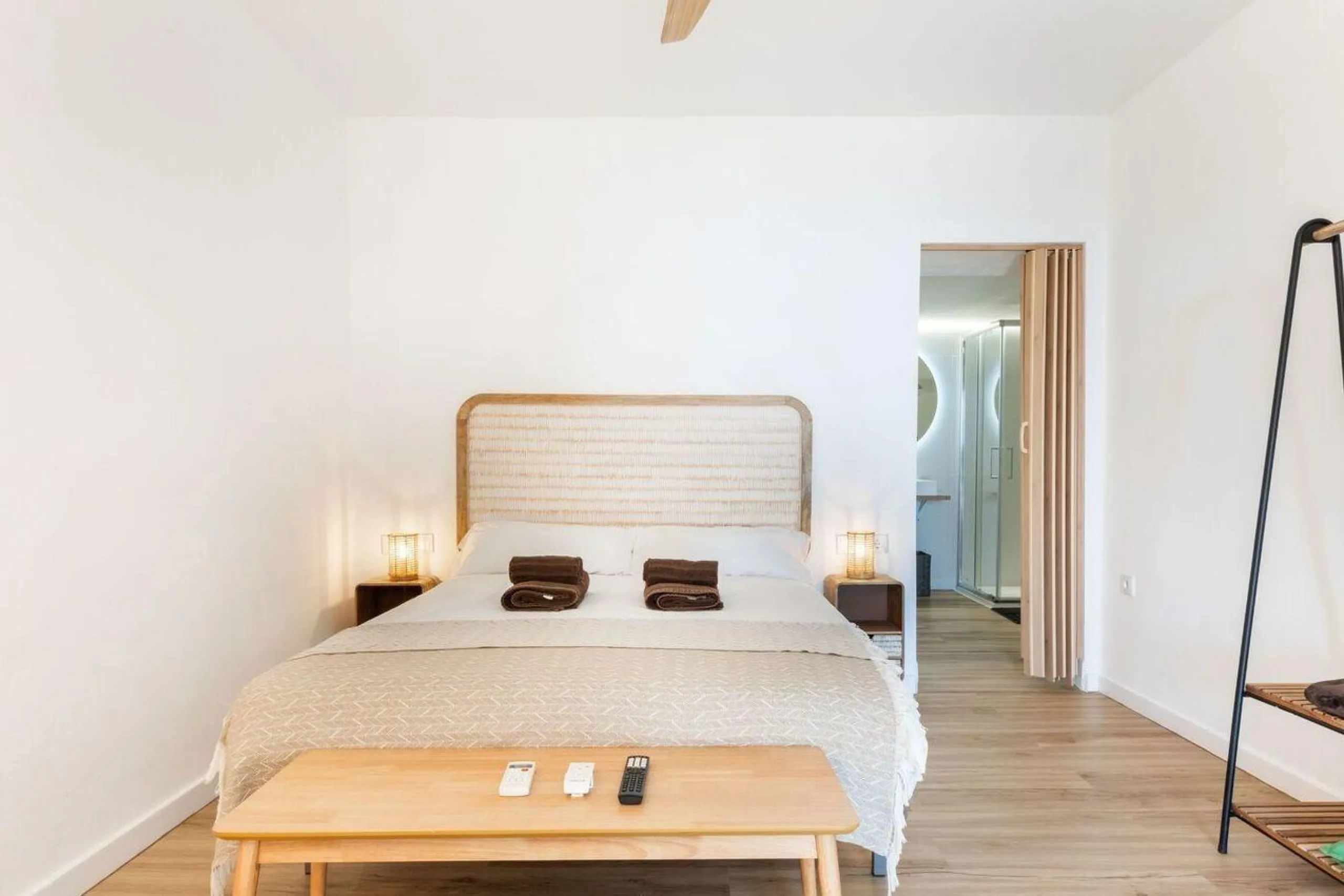 Beachfront Villa with Direct Cove Access in Cabo de las Huertas, Alicante