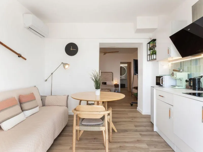 Beachfront Villa with Direct Cove Access in Cabo de las Huertas, Alicante