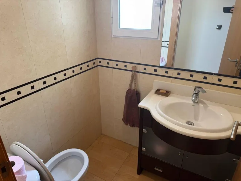 Spacious Semi-New Apartment in Torrevieja, Ideal for Living
