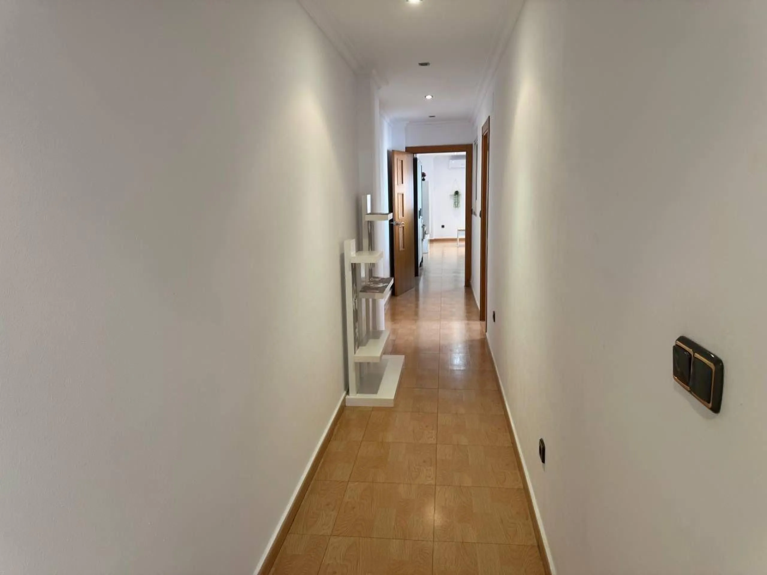 Spacious Semi-New Apartment in Torrevieja, Ideal for Living