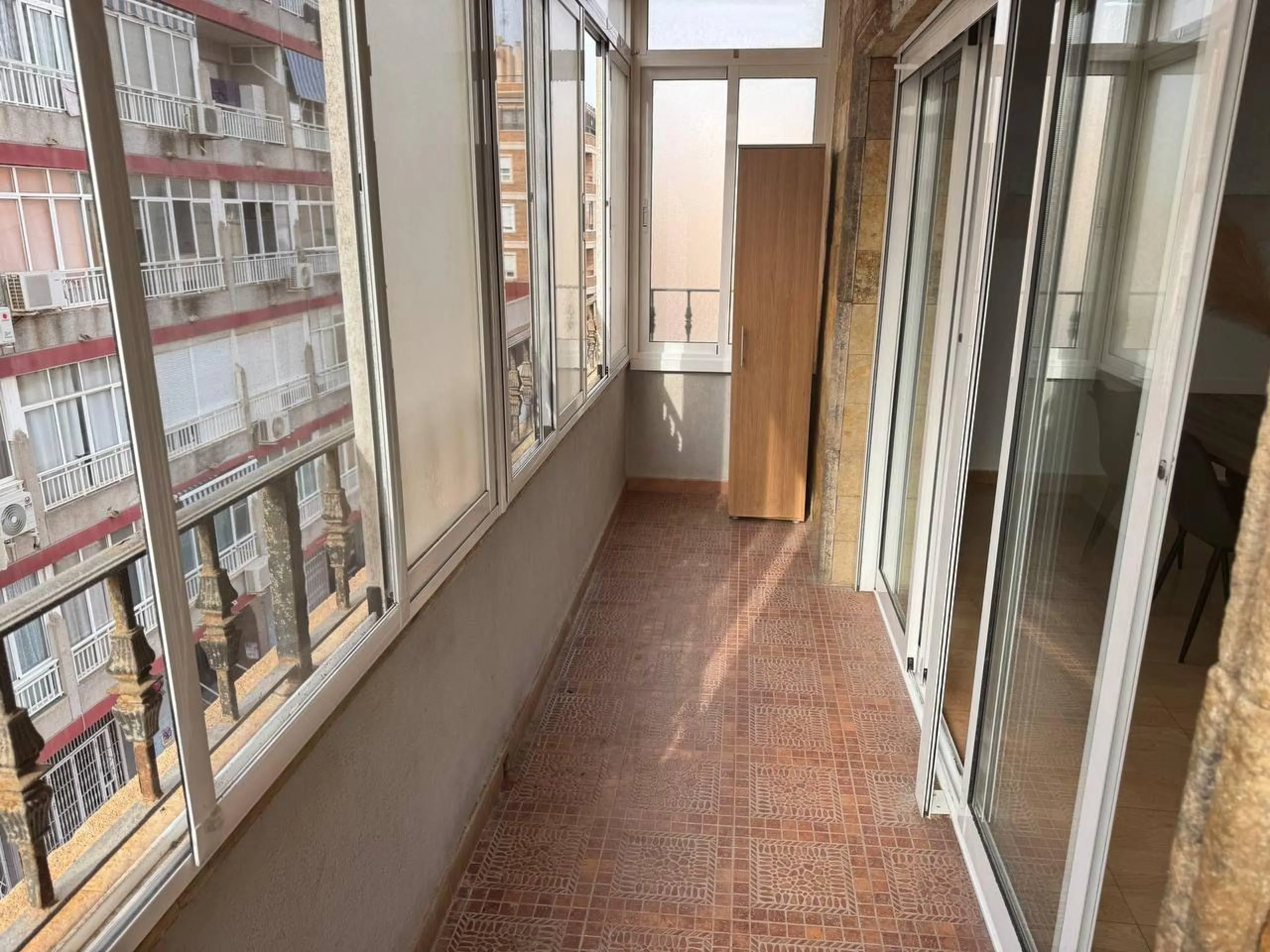 Spacious Semi-New Apartment in Torrevieja, Ideal for Living