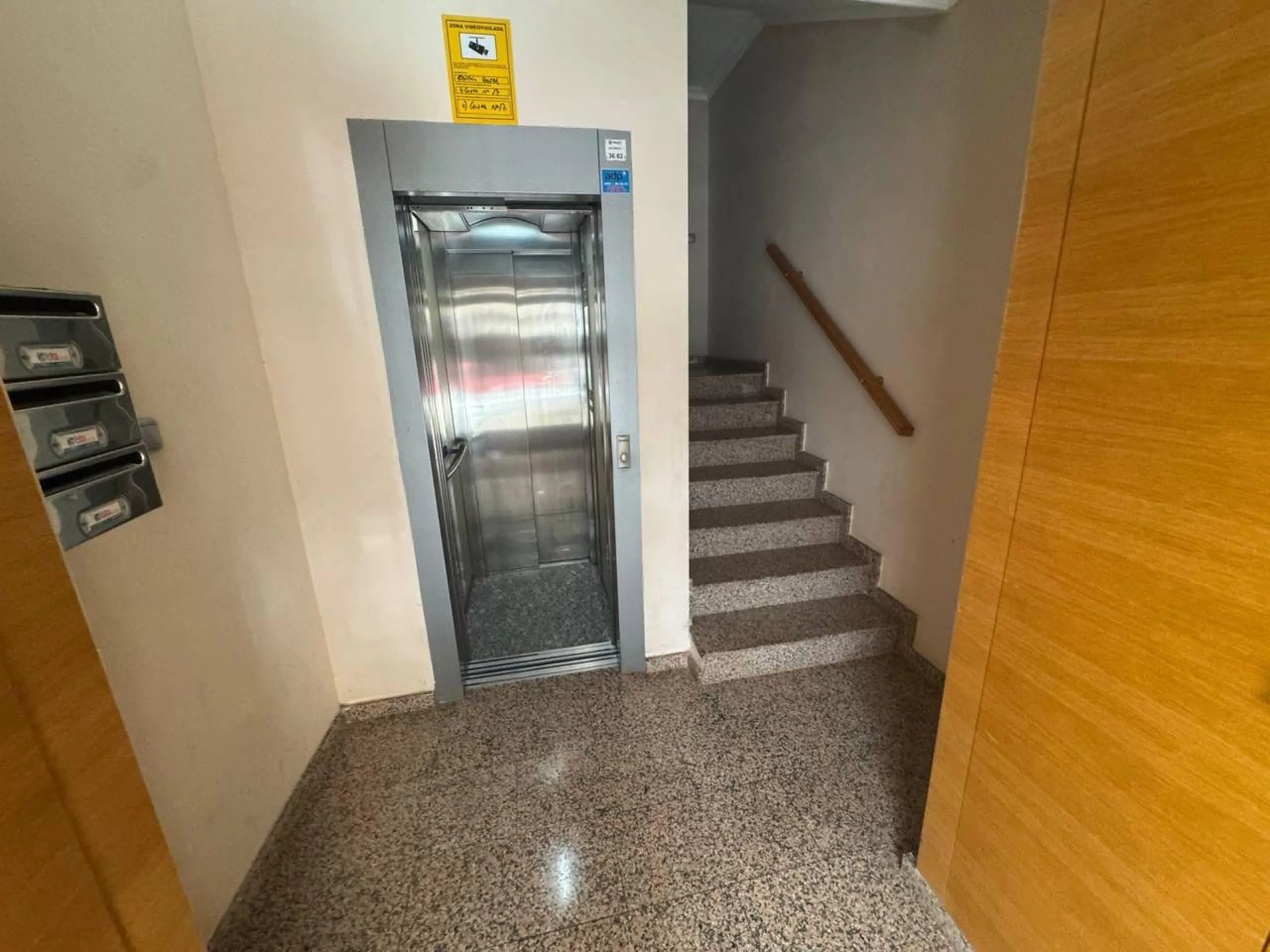 Spacious Semi-New Apartment in Torrevieja, Ideal for Living