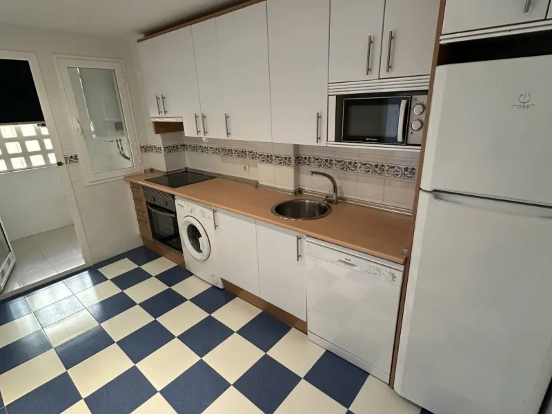 Atemberaubende 2-Zimmer-Wohnung mit Meerblick, privatem Tiefgaragenstellplatz und Abstellraum – Bellavista Hills 2, Calahonda – 349.000 €