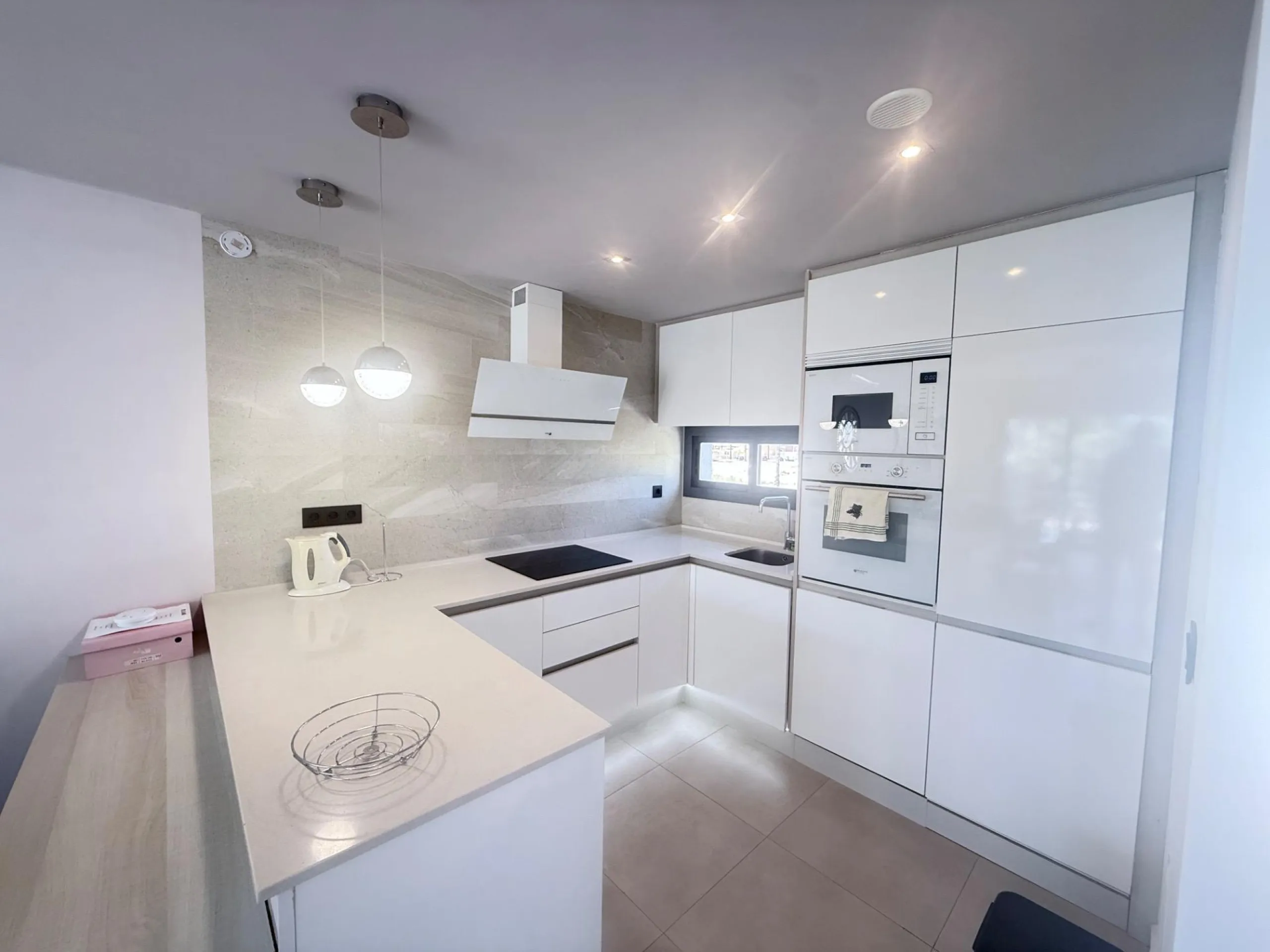 BUNGALOW ALTO OASIS BEACH - EL RASO : 2 HAB, 2 BAÑOS, GARAJE, SOLARIUM