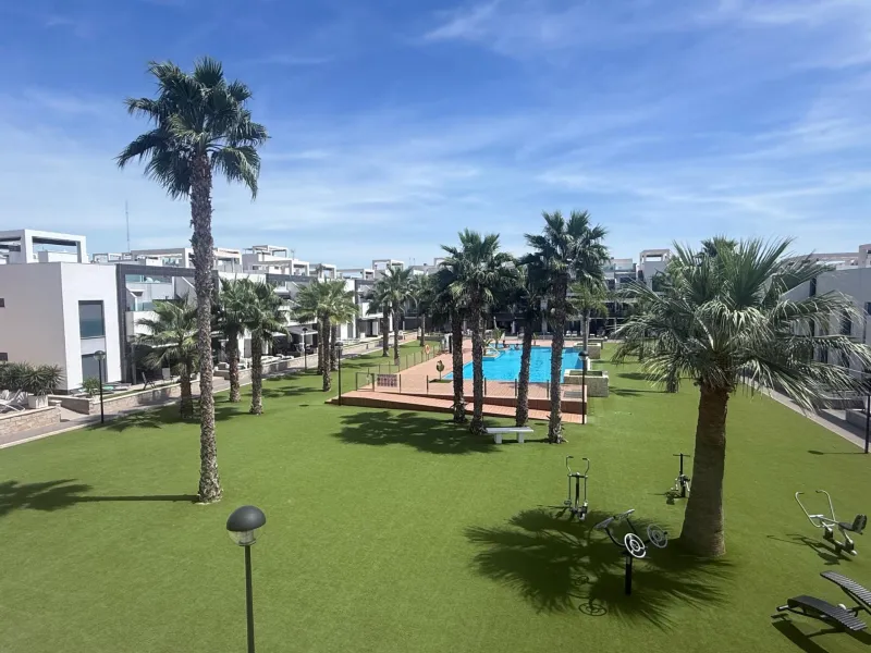 BUNGALOW ALTO OASIS BEACH - EL RASO : 2 HAB, 2 BAÑOS, GARAJE, SOLARIUM