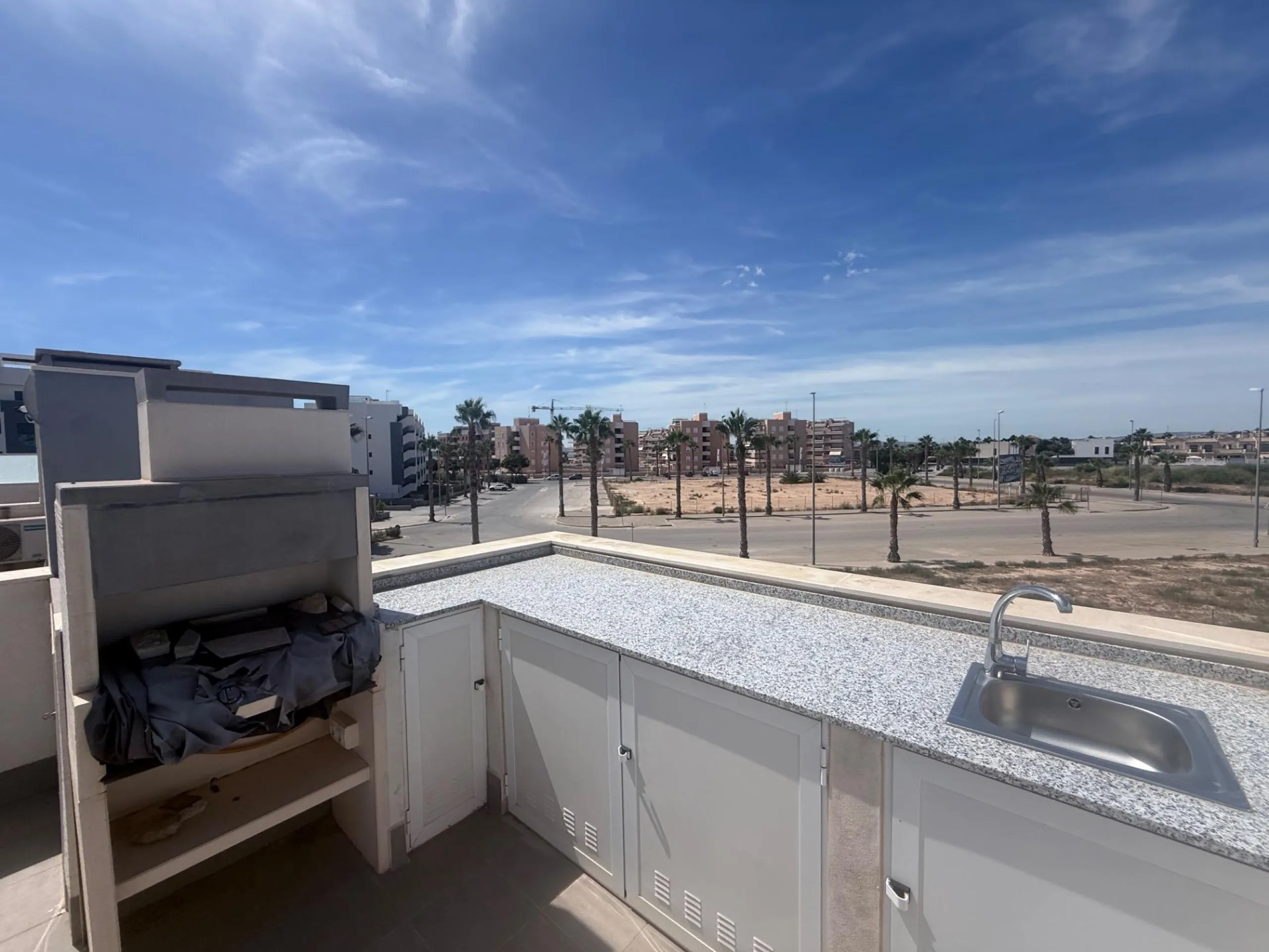 BUNGALOW ALTO OASIS BEACH - EL RASO : 2 HAB, 2 BAÑOS, GARAJE, SOLARIUM