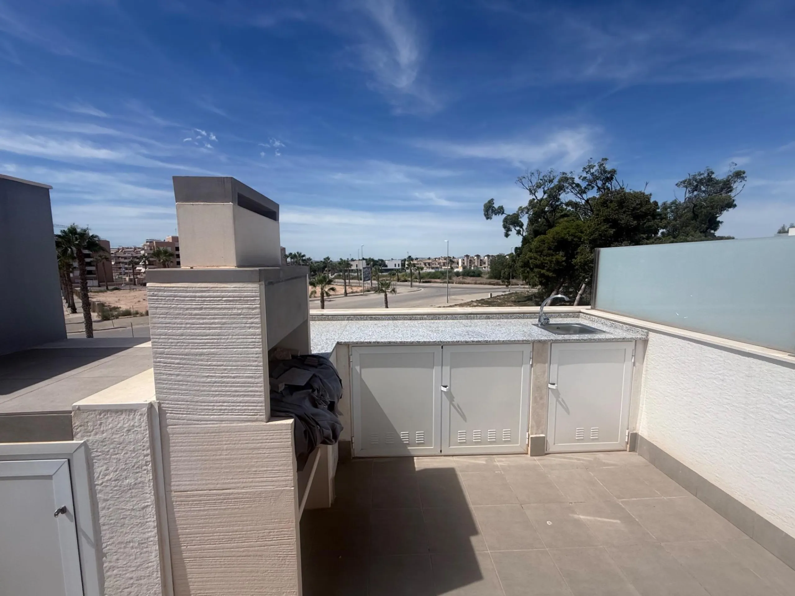 BUNGALOW ALTO OASIS BEACH - EL RASO : 2 HAB, 2 BAÑOS, GARAJE, SOLARIUM
