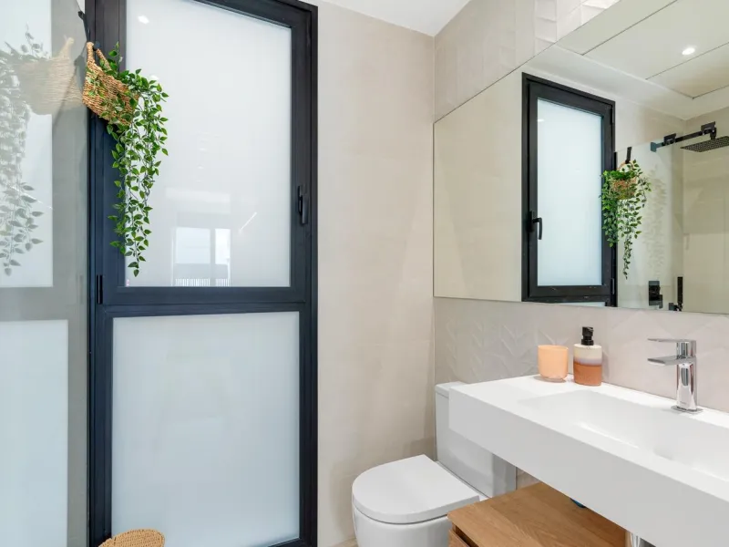 VILLA DE LUJO EN DOLORES DE 3 DORM. 3 BAÑOS. 1 ASEO. PISCINA PRIVADA. 205 M2 DE PARCELA. DOS TERRAZAS. PARKING.