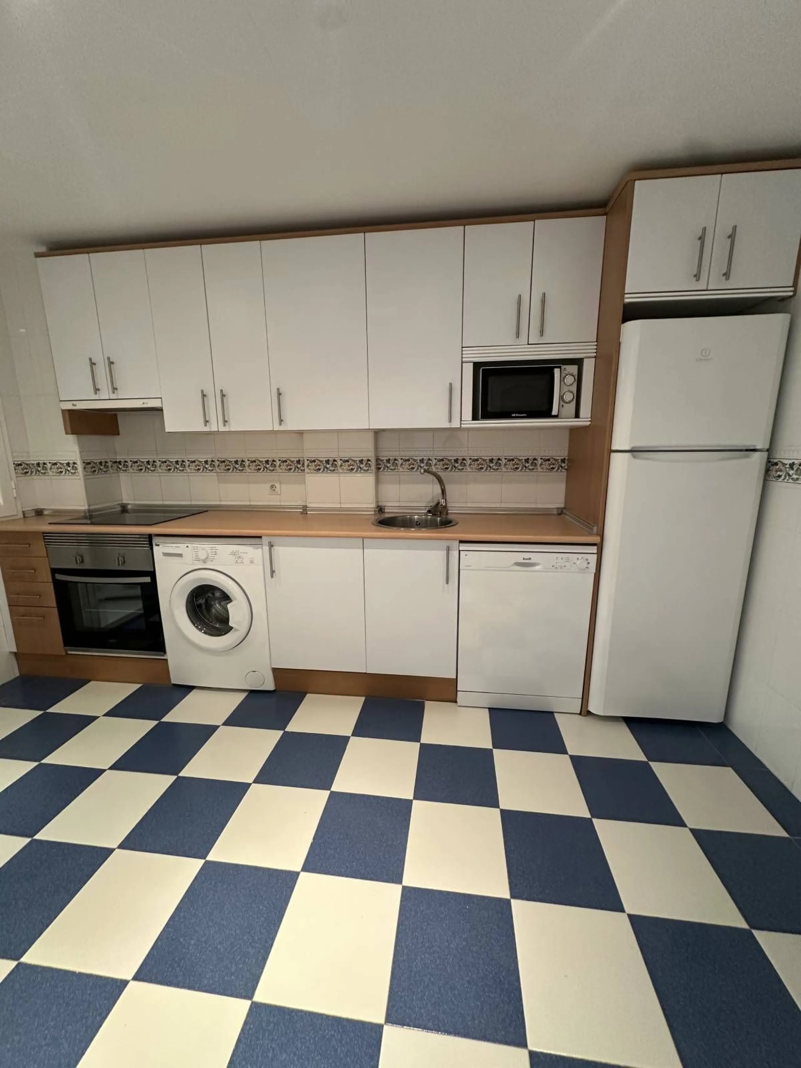 Atemberaubende 2-Zimmer-Wohnung mit Meerblick, privatem Tiefgaragenstellplatz und Abstellraum – Bellavista Hills 2, Calahonda – 349.000 €