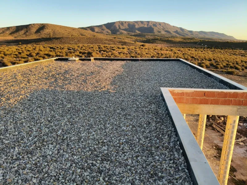 Amplia Villa Unifamiliar Independiente OBRA NUEVA con Piscina en Entorno Natural con calidades de Lujo