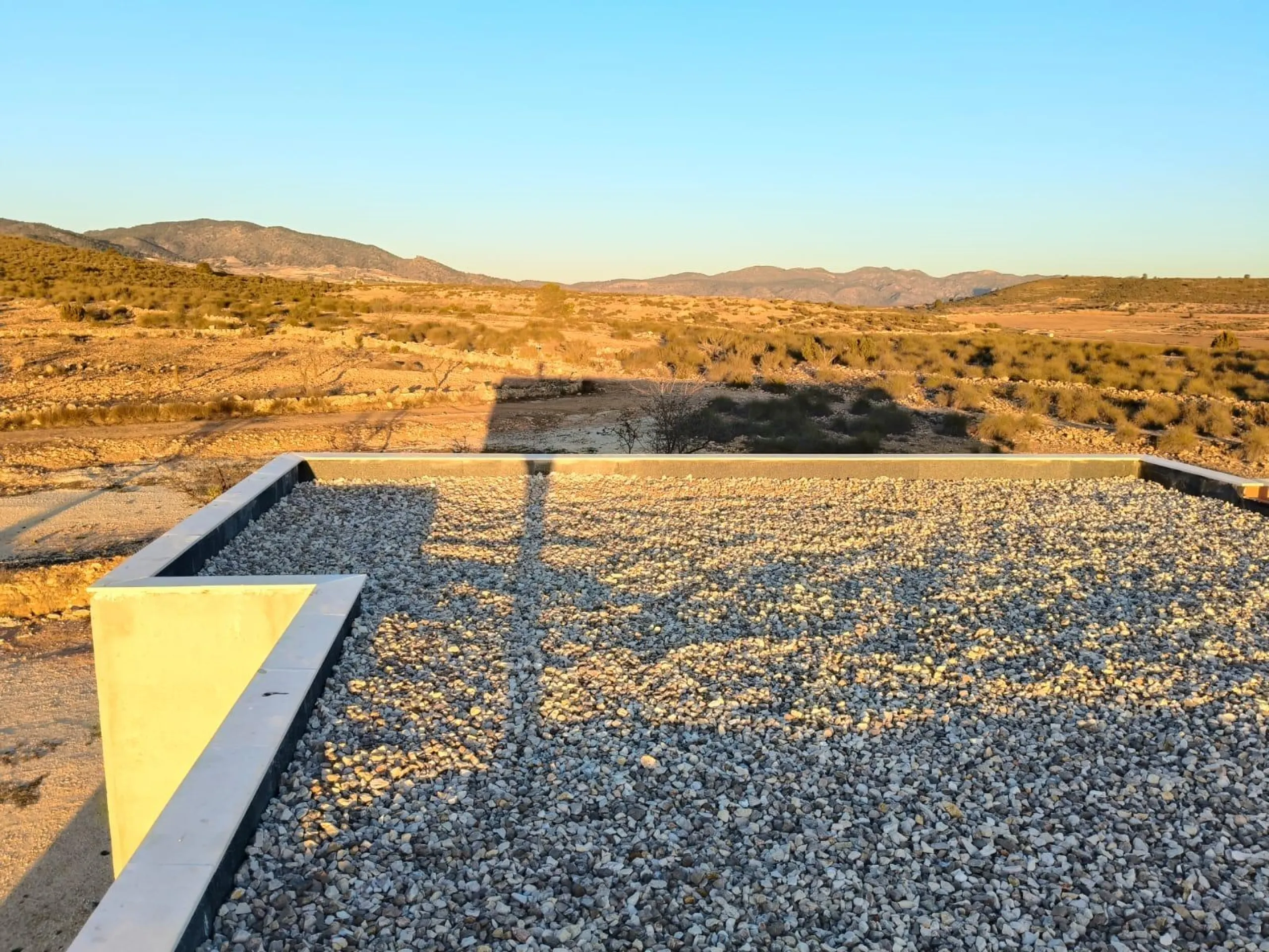 Amplia Villa Unifamiliar Independiente OBRA NUEVA con Piscina en Entorno Natural con calidades de Lujo