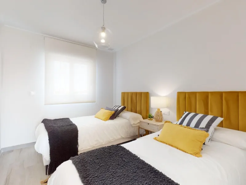 ADOSADOS DE OBRA NUEVA EN PILAR DE LA HORADADA. 3 DORM. 2 BAÑOS. CON PLAZA DE GARAJE Y PISCINA. 83 M2. JARDIN 33 M2. SOLARIUM 34 M2.