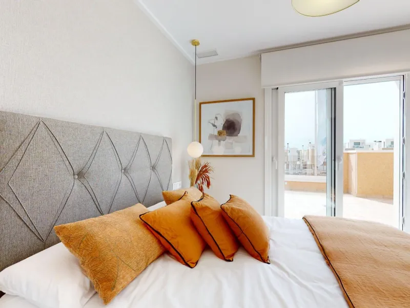 ADOSADOS DE OBRA NUEVA EN PILAR DE LA HORADADA. 3 DORM. 2 BAÑOS. CON PLAZA DE GARAJE Y PISCINA. 83 M2. JARDIN 33 M2. SOLARIUM 34 M2.