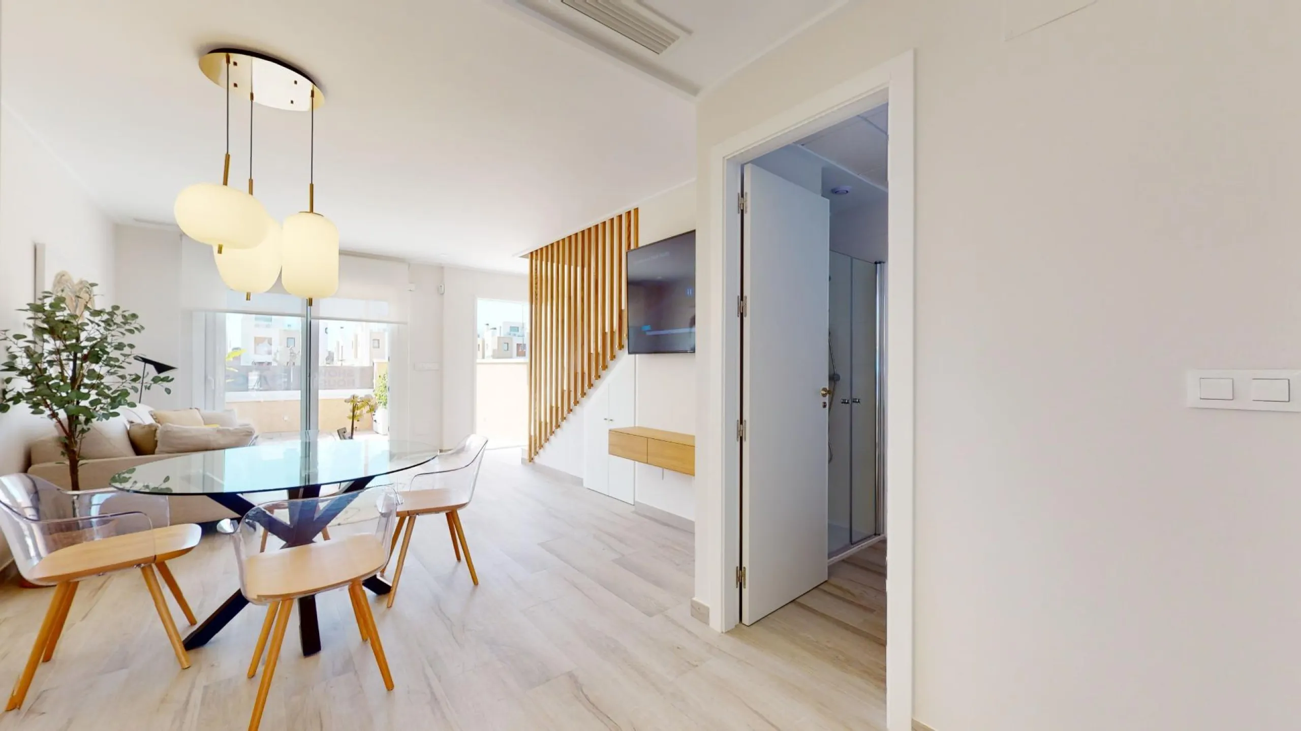 ADOSADOS DE OBRA NUEVA EN PILAR DE LA HORADADA. 3 DORM. 2 BAÑOS. CON PLAZA DE GARAJE Y PISCINA. 83 M2. JARDIN 33 M2. SOLARIUM 34 M2.