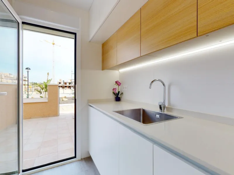 ADOSADOS DE OBRA NUEVA EN PILAR DE LA HORADADA. 3 DORM. 2 BAÑOS. CON PLAZA DE GARAJE Y PISCINA. 83 M2. JARDIN 33 M2. SOLARIUM 34 M2.