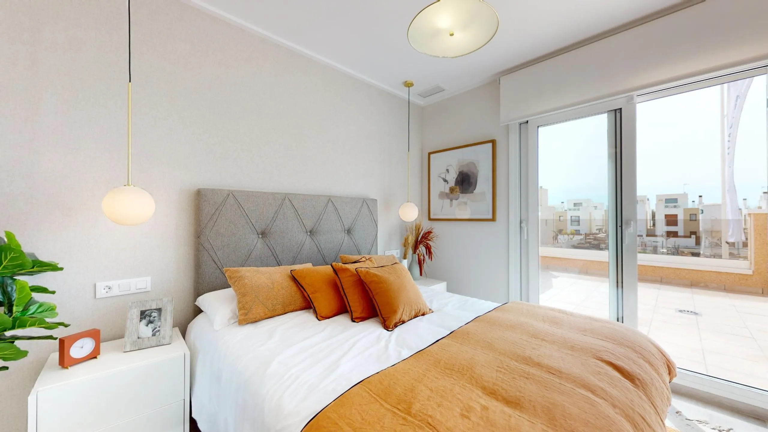 ADOSADOS DE OBRA NUEVA EN PILAR DE LA HORADADA. 3 DORM. 2 BAÑOS. CON PLAZA DE GARAJE Y PISCINA. 83 M2. JARDIN 33 M2. SOLARIUM 34 M2.