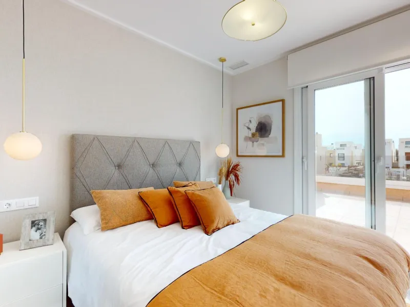 ADOSADOS DE OBRA NUEVA EN PILAR DE LA HORADADA. 3 DORM. 2 BAÑOS. CON PLAZA DE GARAJE Y PISCINA. 83 M2. JARDIN 33 M2. SOLARIUM 34 M2.