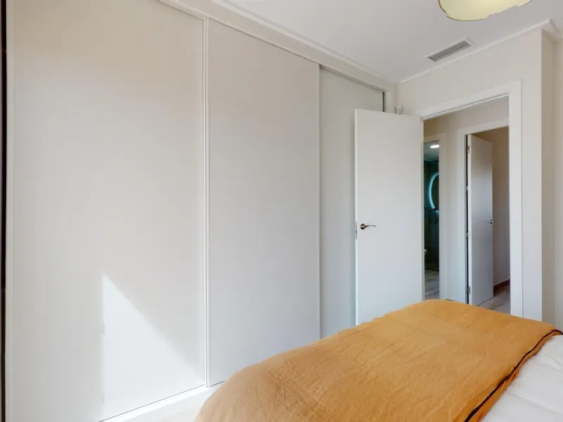 ADOSADOS DE OBRA NUEVA EN PILAR DE LA HORADADA. 3 DORM. 2 BAÑOS. CON PLAZA DE GARAJE Y PISCINA. 83 M2. JARDIN 33 M2. SOLARIUM 34 M2.