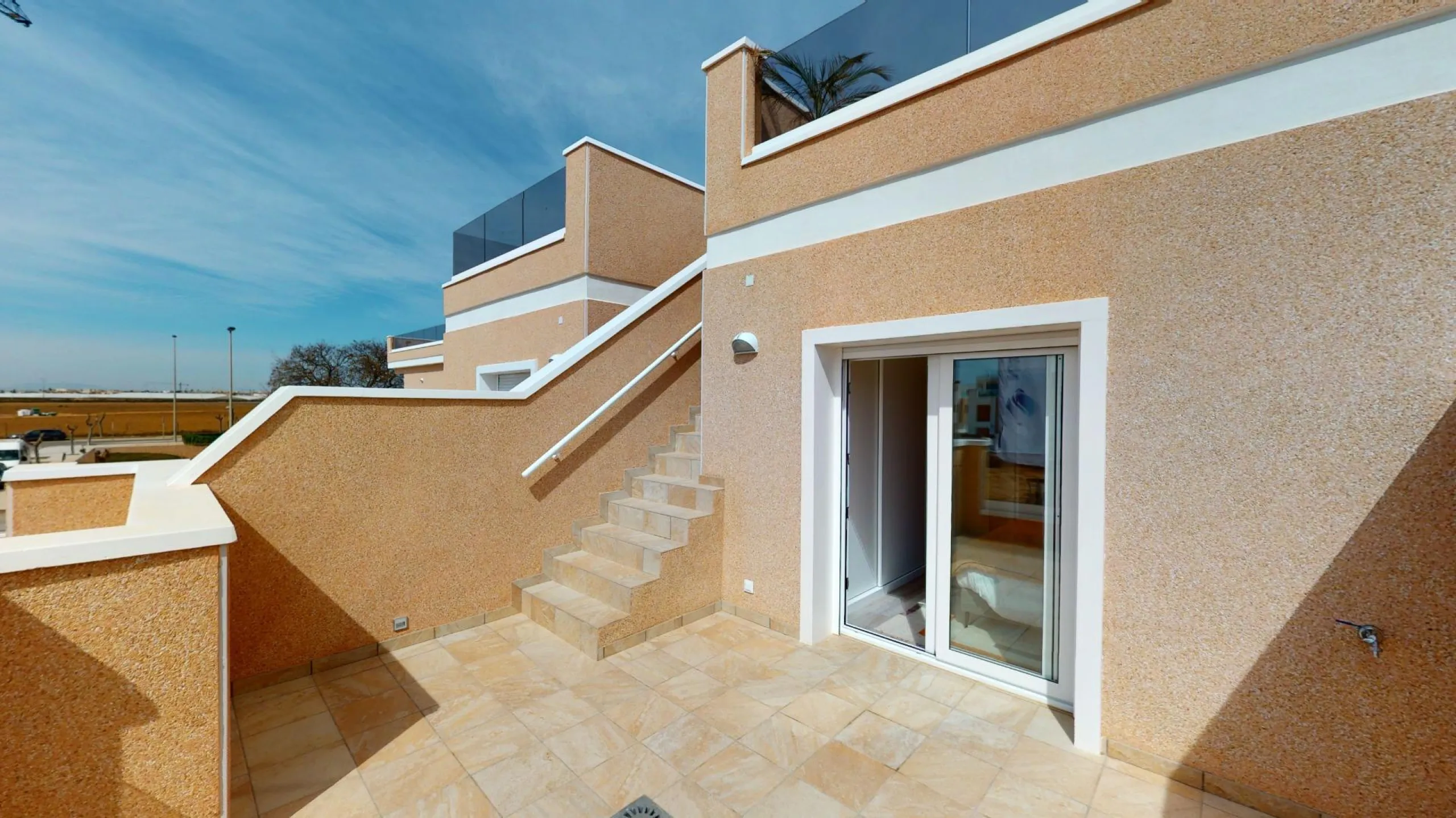 ADOSADOS DE OBRA NUEVA EN PILAR DE LA HORADADA. 3 DORM. 2 BAÑOS. CON PLAZA DE GARAJE Y PISCINA. 83 M2. JARDIN 33 M2. SOLARIUM 34 M2.