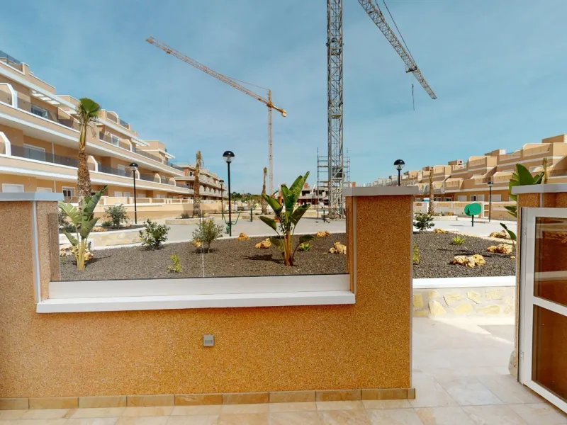 ADOSADOS DE OBRA NUEVA EN PILAR DE LA HORADADA. 3 DORM. 2 BAÑOS. CON PLAZA DE GARAJE Y PISCINA. 83 M2. JARDIN 33 M2. SOLARIUM 34 M2.