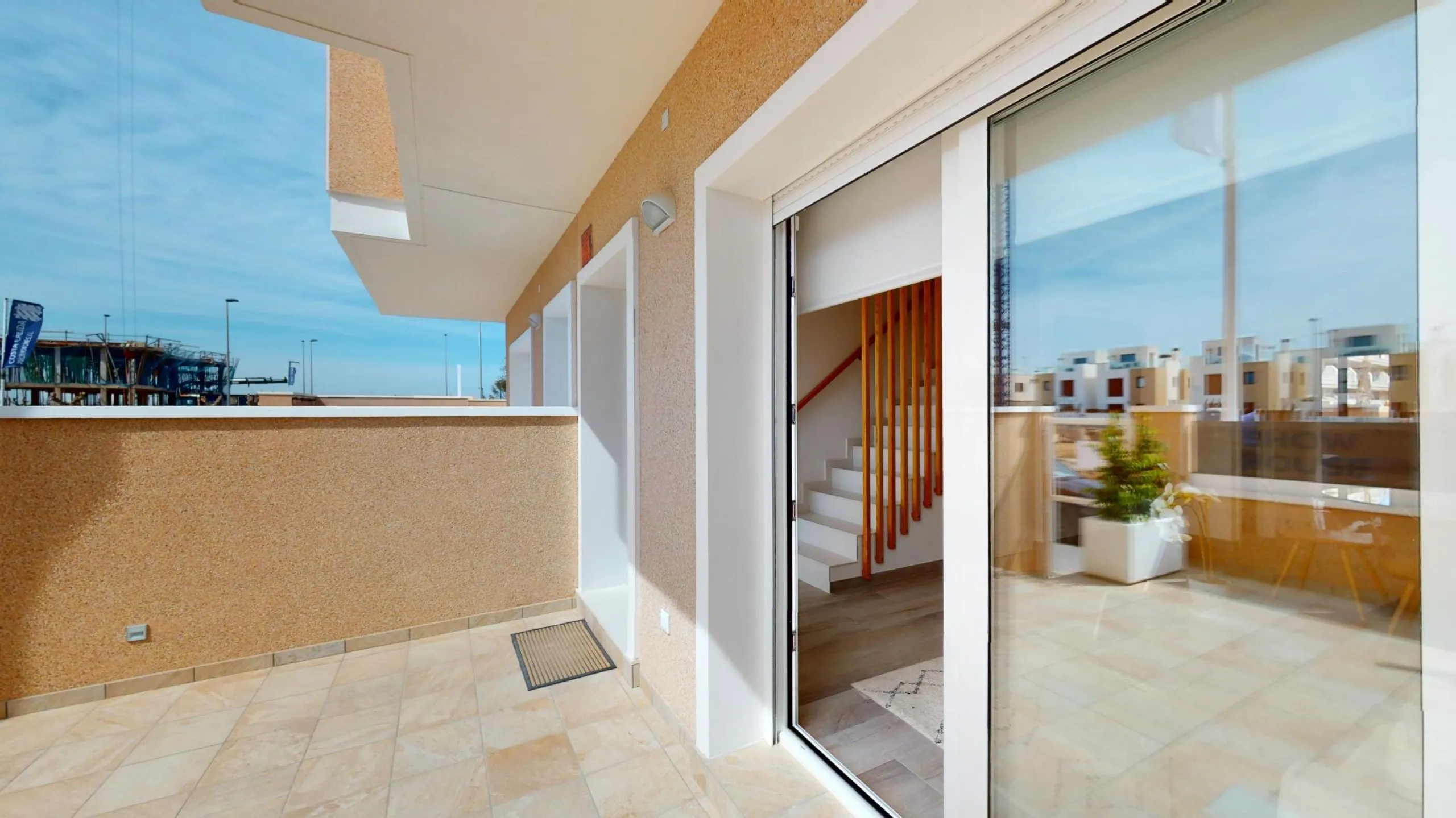 ADOSADOS DE OBRA NUEVA EN PILAR DE LA HORADADA. 3 DORM. 2 BAÑOS. CON PLAZA DE GARAJE Y PISCINA. 83 M2. JARDIN 33 M2. SOLARIUM 34 M2.