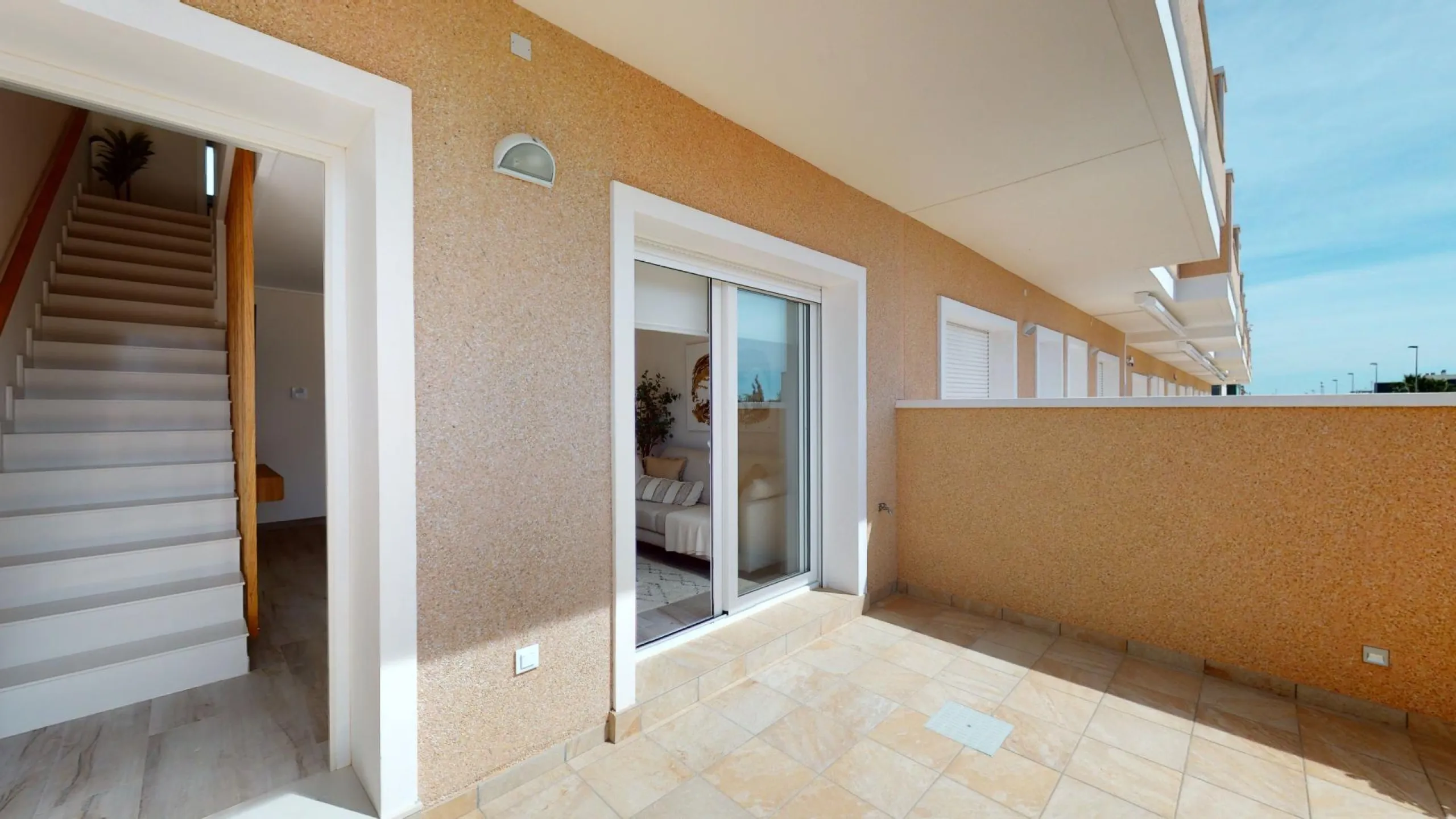 ADOSADOS DE OBRA NUEVA EN PILAR DE LA HORADADA. 3 DORM. 2 BAÑOS. CON PLAZA DE GARAJE Y PISCINA. 83 M2. JARDIN 33 M2. SOLARIUM 34 M2.