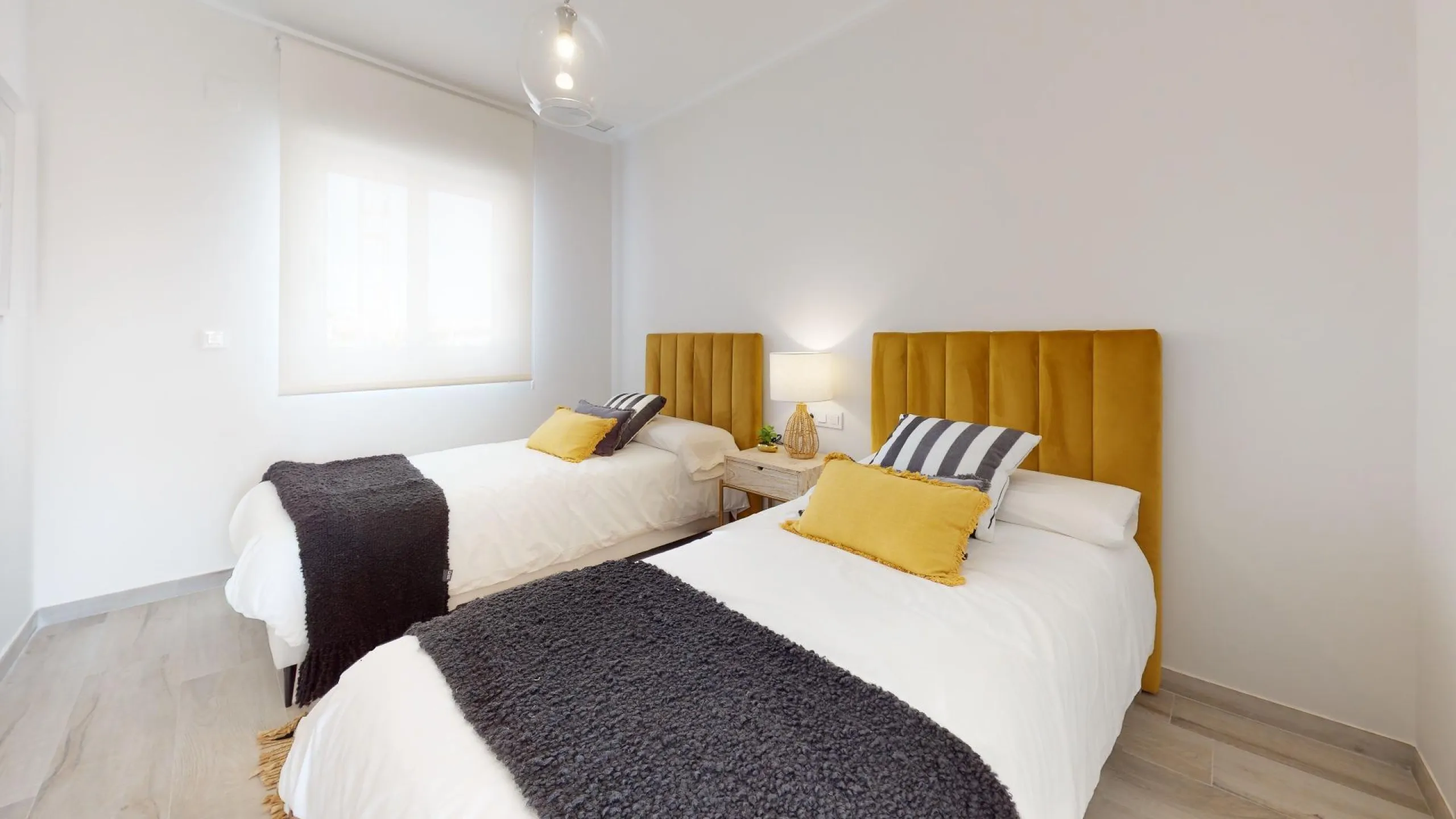 ADOSADOS DE OBRA NUEVA EN PILAR DE LA HORADADA. 3 DORM. 2 BAÑOS. CON PLAZA DE GARAJE Y PISCINA. 83 M2. JARDIN 33 M2. SOLARIUM 34 M2.