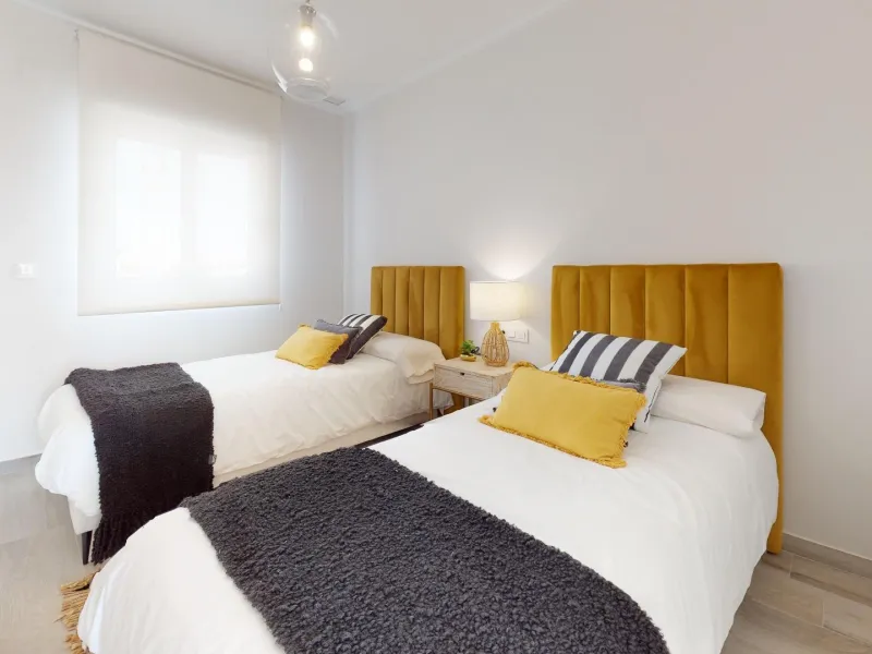 ADOSADOS DE OBRA NUEVA EN PILAR DE LA HORADADA. 3 DORM. 2 BAÑOS. CON PLAZA DE GARAJE Y PISCINA. 83 M2. JARDIN 33 M2. SOLARIUM 34 M2.