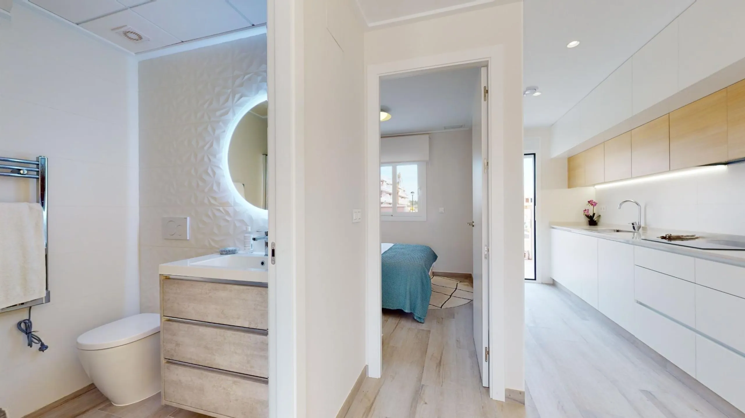 ADOSADOS DE OBRA NUEVA EN PILAR DE LA HORADADA. 3 DORM. 2 BAÑOS. CON PLAZA DE GARAJE Y PISCINA. 83 M2. JARDIN 33 M2. SOLARIUM 34 M2.