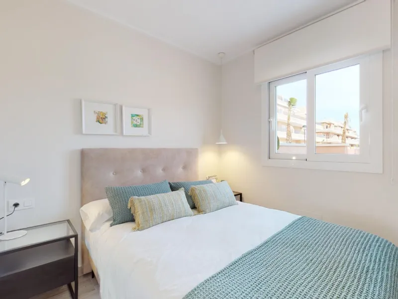 ADOSADOS DE OBRA NUEVA EN PILAR DE LA HORADADA. 3 DORM. 2 BAÑOS. CON PLAZA DE GARAJE Y PISCINA. 83 M2. JARDIN 33 M2. SOLARIUM 34 M2.
