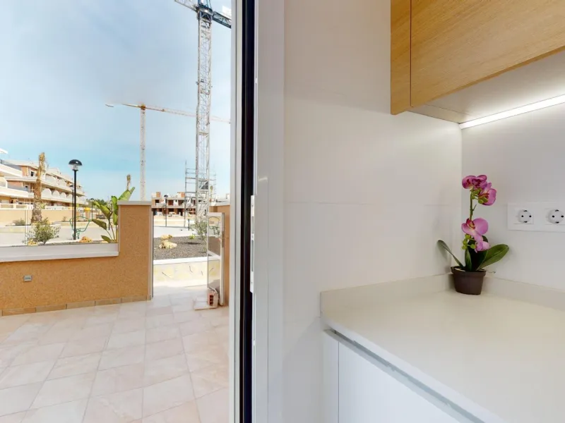 ADOSADOS DE OBRA NUEVA EN PILAR DE LA HORADADA. 3 DORM. 2 BAÑOS. CON PLAZA DE GARAJE Y PISCINA. 83 M2. JARDIN 33 M2. SOLARIUM 34 M2.