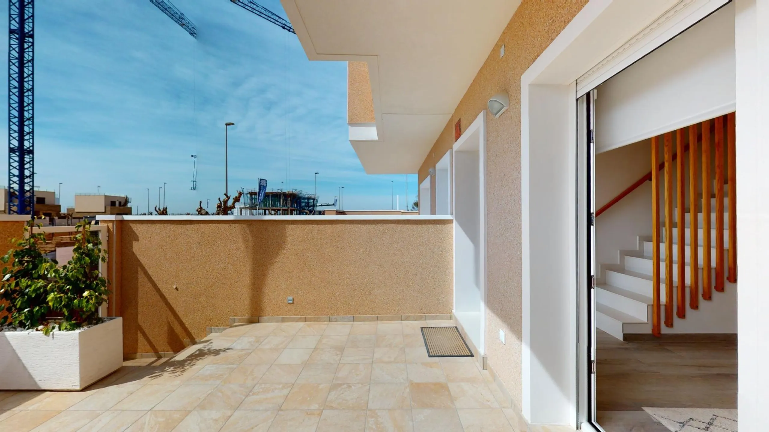 ADOSADOS DE OBRA NUEVA EN PILAR DE LA HORADADA. 3 DORM. 2 BAÑOS. CON PLAZA DE GARAJE Y PISCINA. 83 M2. JARDIN 33 M2. SOLARIUM 34 M2.