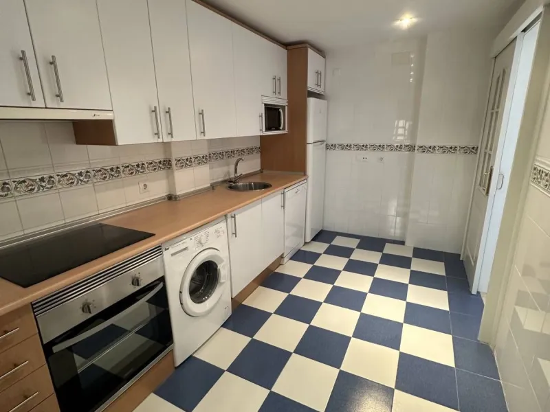 Atemberaubende 2-Zimmer-Wohnung mit Meerblick, privatem Tiefgaragenstellplatz und Abstellraum – Bellavista Hills 2, Calahonda – 349.000 €