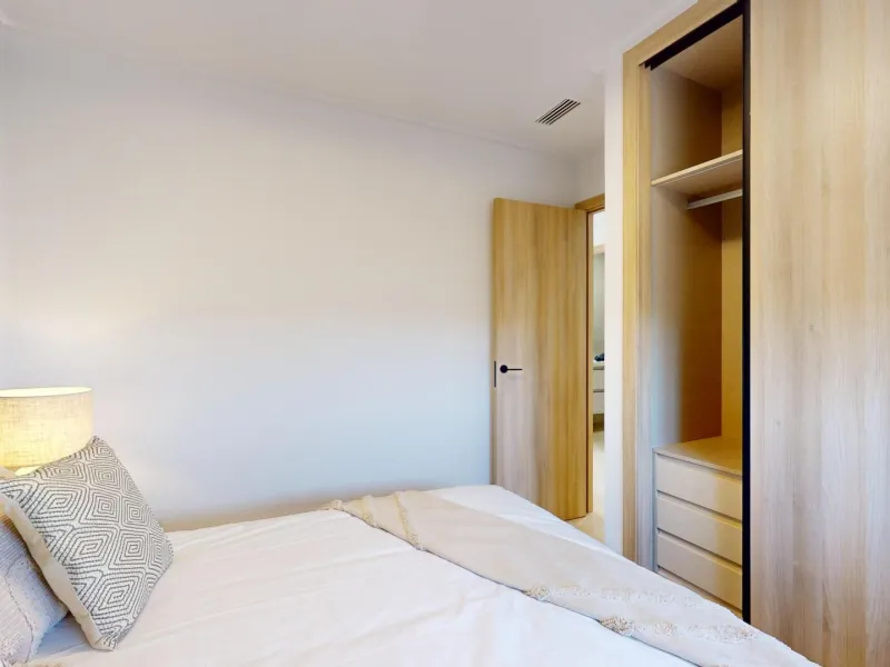 APARTAMENTOS DE OBRA NUEVA EN PILAR DE LA HORADADA CON GARAJE INCLUIDO. 100 M2.TERRAZAS DE 25 M2. 3 DORM. 2 BAÑOS. PISCINA.