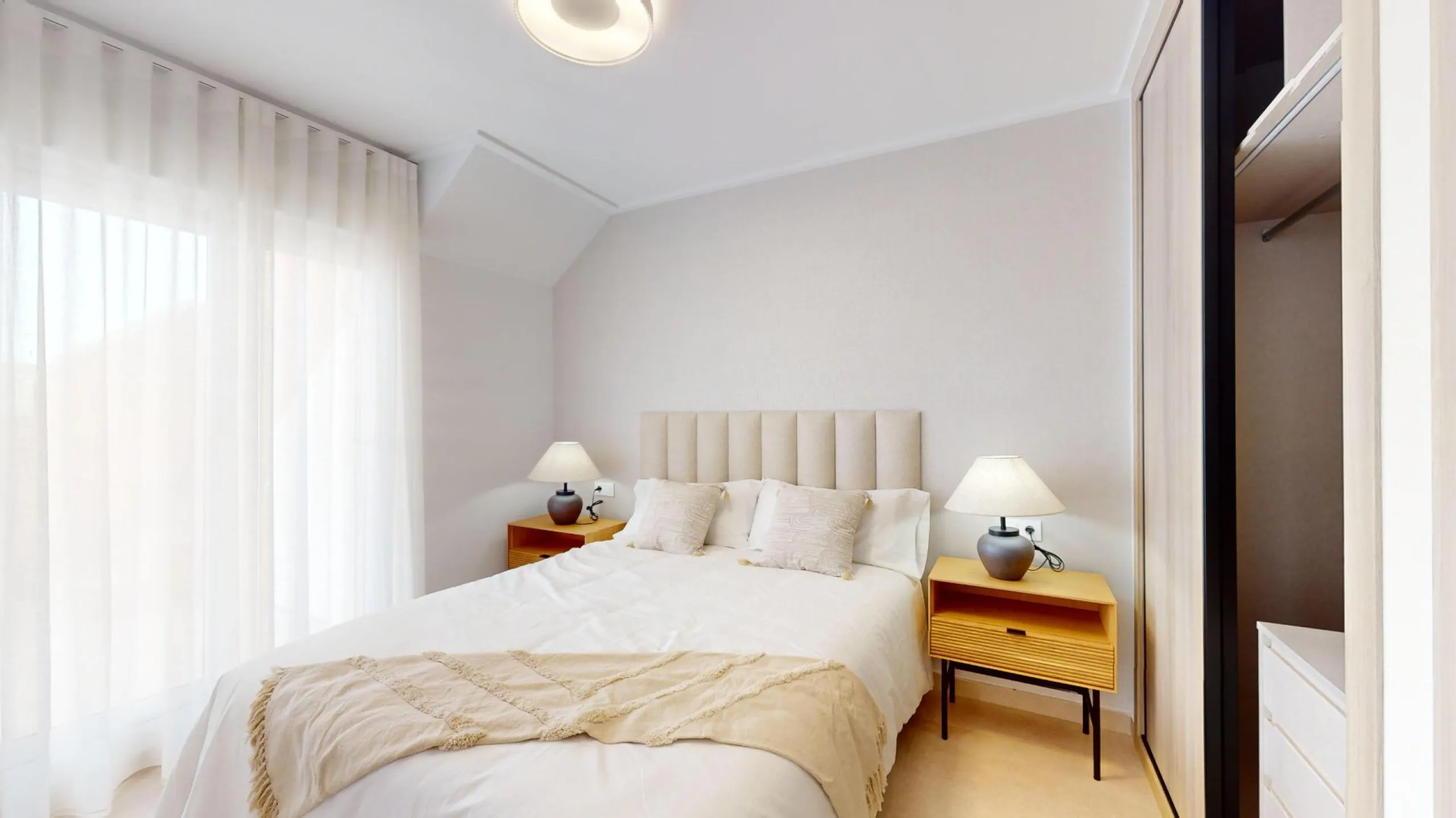 APARTAMENTOS DE OBRA NUEVA EN PILAR DE LA HORADADA CON GARAJE INCLUIDO. 100 M2.TERRAZAS DE 25 M2. 3 DORM. 2 BAÑOS. PISCINA.