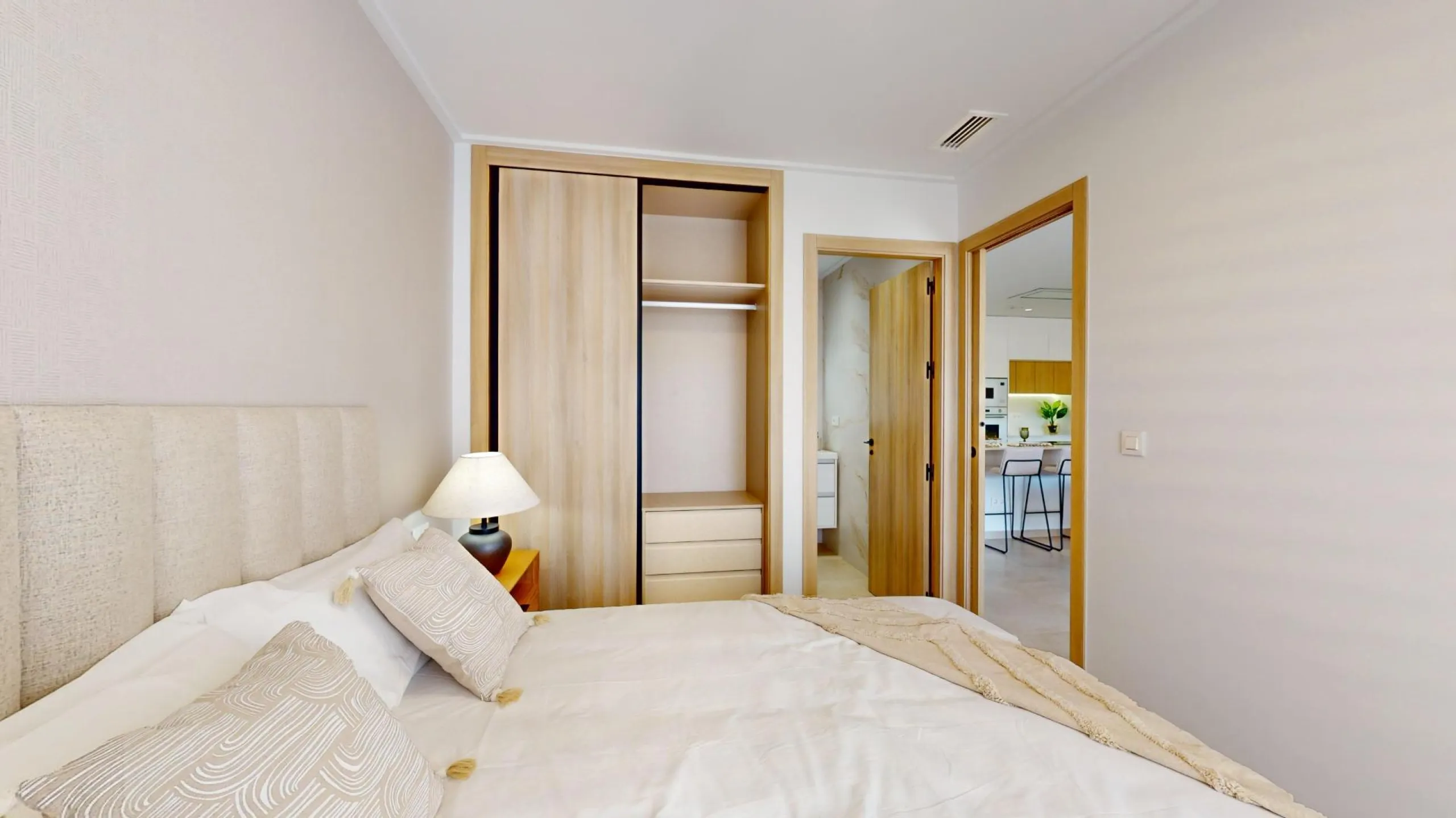 APARTAMENTOS DE OBRA NUEVA EN PILAR DE LA HORADADA CON GARAJE INCLUIDO. 100 M2.TERRAZAS DE 25 M2. 3 DORM. 2 BAÑOS. PISCINA.